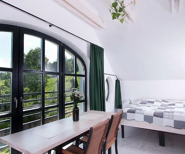 Dom Mlynsko Lägenhet *